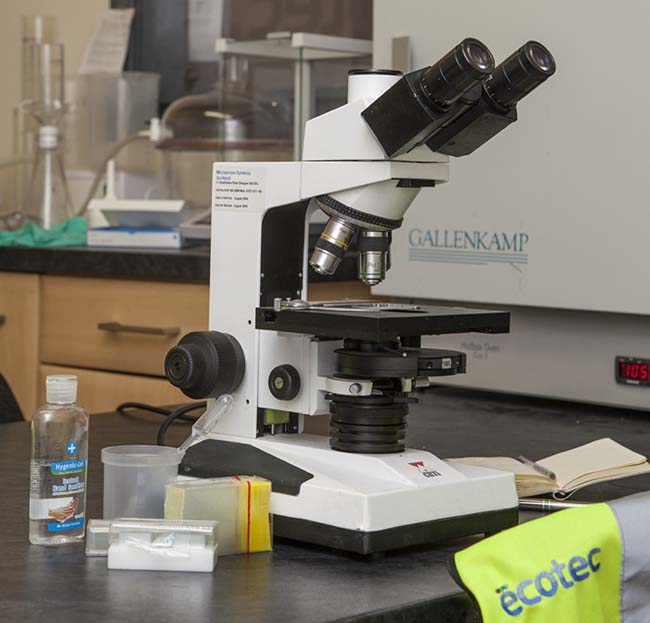 Ecotec has a trinocular phase microscope in the lab for the identification of micro-organisms